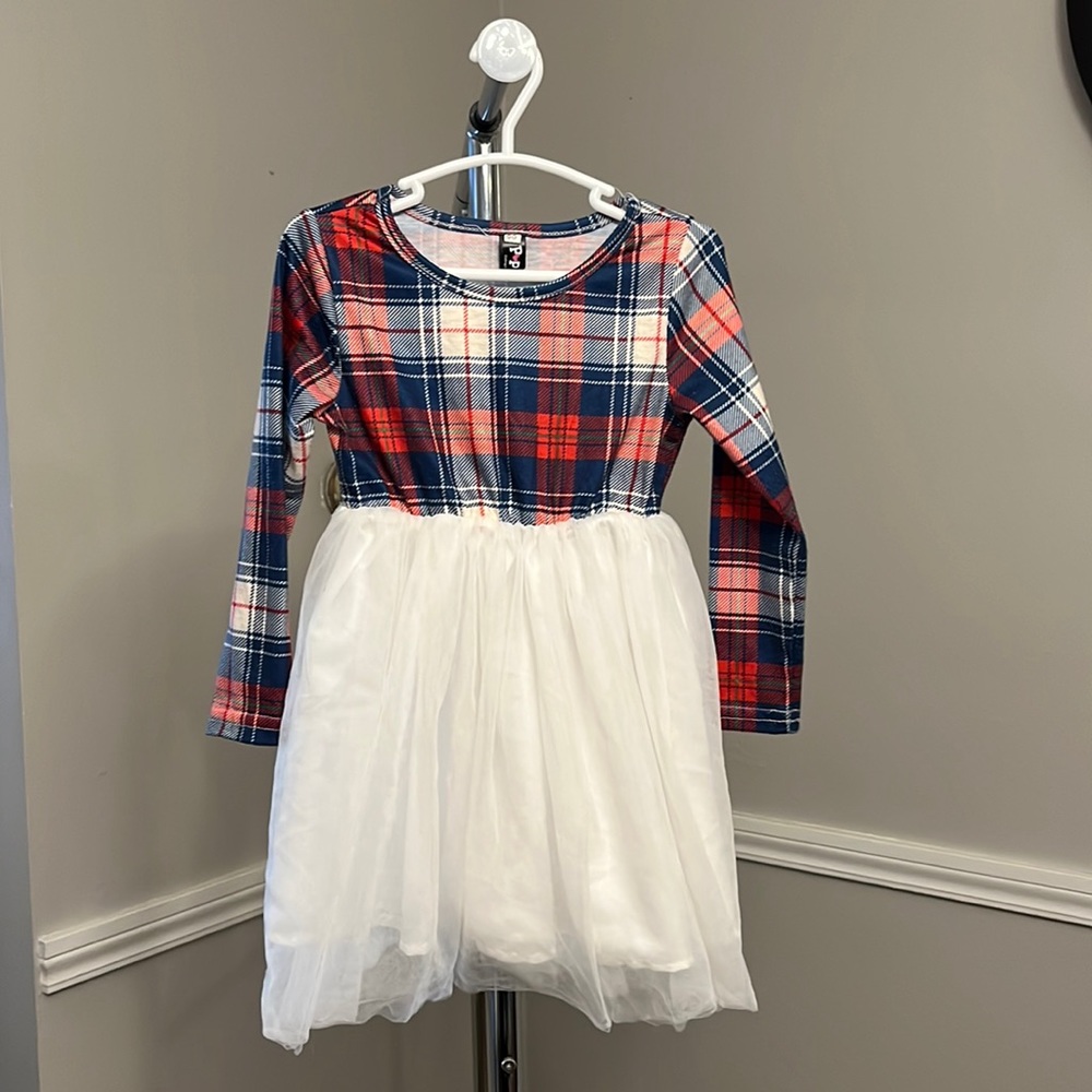 Mommy and Me Outfit (perfect for Christmas family photo)